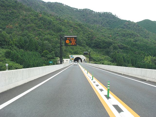 鳥取自動車道