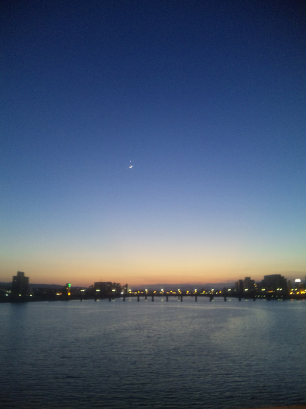 月と金星がきれい