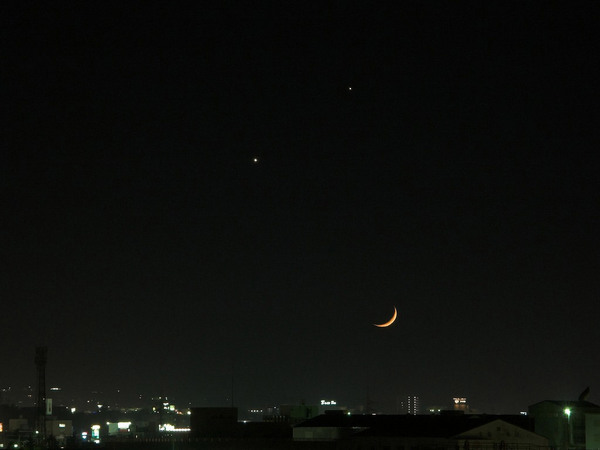 月と金星がきれい