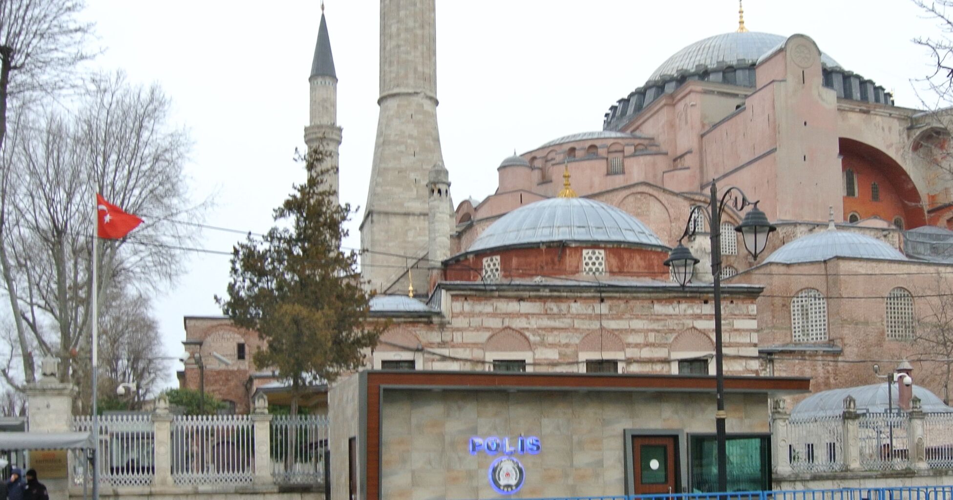 トルコ イスタンブールのアヤソフィア博物館 Ayasofya 世界は仲良く国際貢献 祈る 世界の人権 平和 中東に平和を トルコ イスタンブールのアヤソフィア博物館 Ayasofya 世界は仲良く国際貢献 祈る 世界の人権 平和 中東に平和を