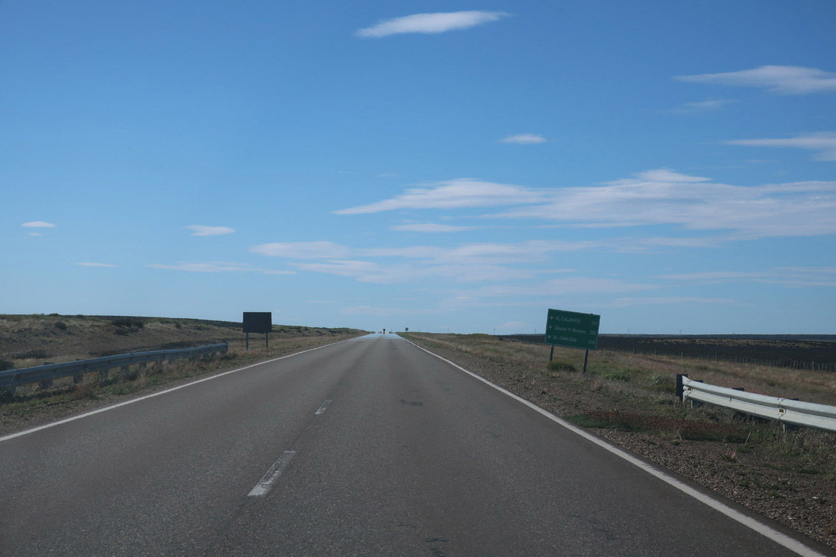 逃げ水 パタゴニア その５１６ まもるの旅景色