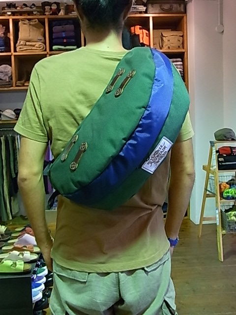 RMW リーベンデールマウンテンワークス ライトウェイト メガポケットマンバッグ RIVENDELL MOUNTAIN WORKS RMW : MAMUDS Blog