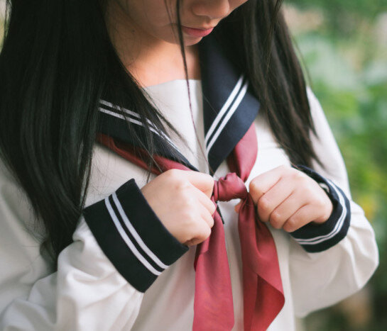 外国人留学生「日本のセーラー服を着てみたｗｗｗ」