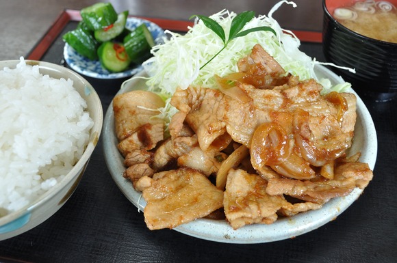 男「お母さん食堂？…入ってみるか」