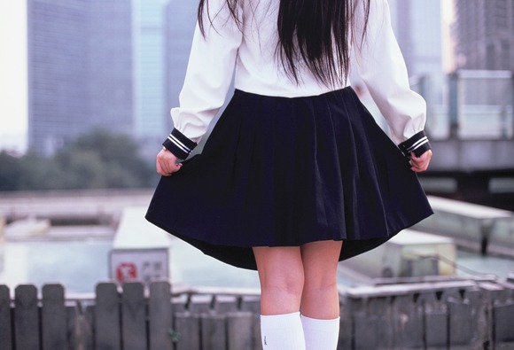 マジで死神に腕を引かれてる女子中学生