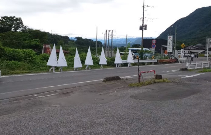 ミステリー 群馬県で不気味な白い三角形の行列が撮影される ザ ミステリー体験 ミステリー 群馬県で不気味な白い三角形の行列が撮影される ザ ミステリー体験