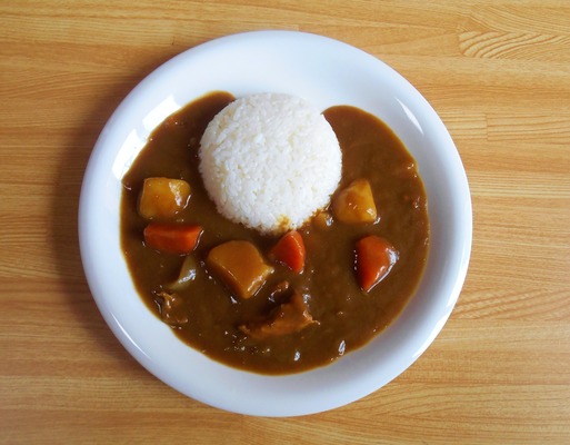 【画像】カレー屋のおばちゃん「はいよ、ガッツリ食べな！」