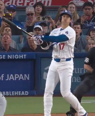 オズナ「34号HRだ！オオタニに並んだ！」大谷翔平「ふーん、35号HR出ちゃった」