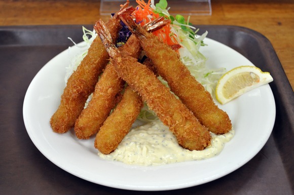 【神の食材】ミックスフライ定食の揚げ物3つ