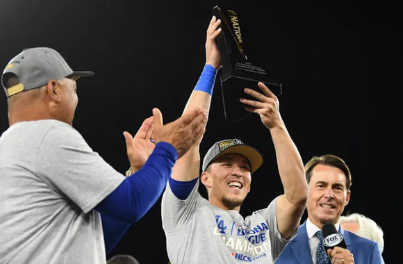 【大谷翔平方式】ドジャースがトミー・エドマンと5年総額7400万ドルで合意も34％は後払い