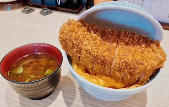 外国人もビックリする日本一の「とんかつ」ヤバすぎ！