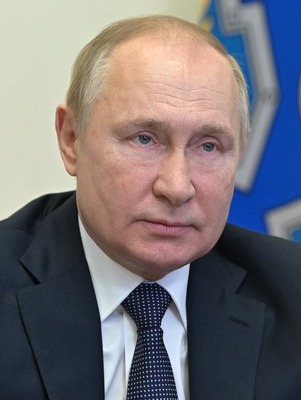 プーチン大統領、最悪の時代をよみがえらせる模様