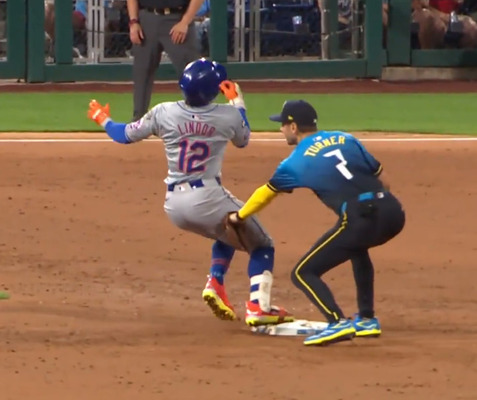 大谷翔平とMVP争い中のフランシスコ・リンドーアが腰を痛めて途中交代