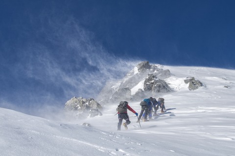 山で遭難した時に使える雑学