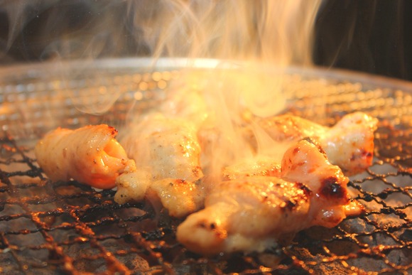 3大一緒に焼肉行ってうざいやつの特徴 「人の育てた肉を横取りする奴」 「肉を一度に大量に焼く奴」