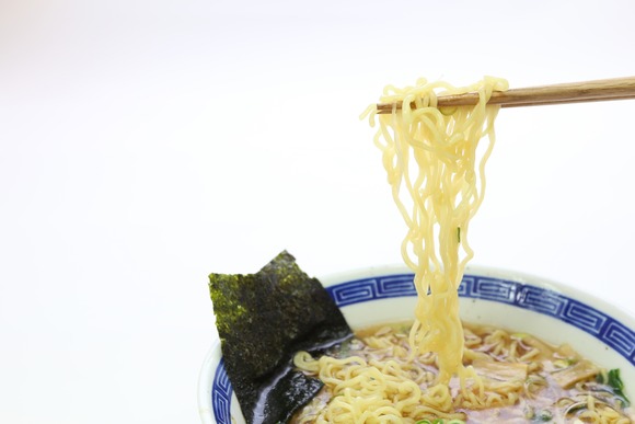 汚いラーメン屋に絶対置いてあるマンガ