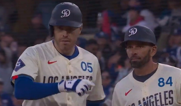 これぞドジャース野球、大谷がスリーベース→フレディのタイムリー