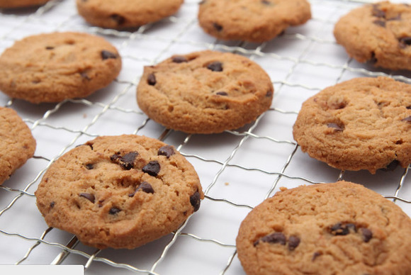 【海外の反応】母とチョコチップクッキーを作ったらキモイのが出来た（閲覧注意）