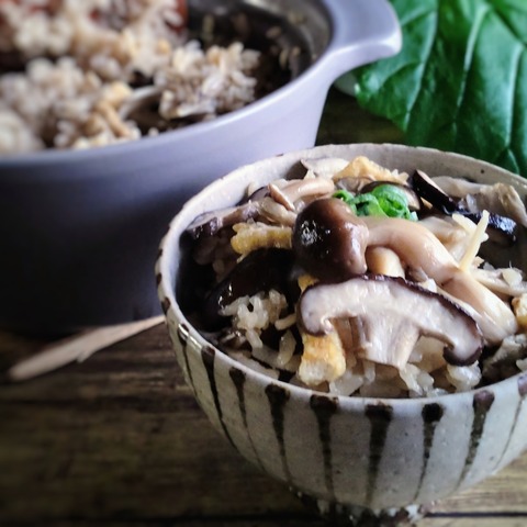 醤油麹で深まる旨み　きのこの炊き込みご飯　作り方 : manaの発酵ごはんいただきます