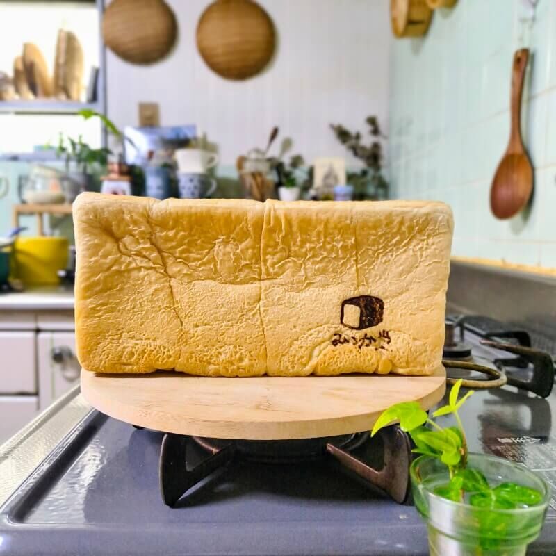 四角い幸せ。むつか堂の食パンと自家製塩麹バター＆クリーム麹のフルーツオープンサンド : manaの発酵ごはんいただきます～めぐる季節の発酵ごはんと私らしい暮らしのひととき～