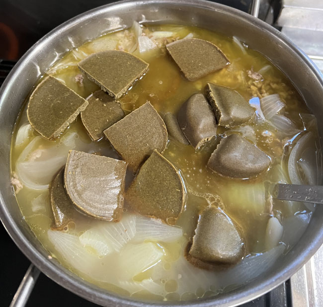 ルウを投入