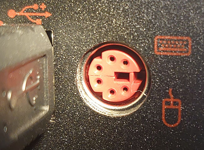 PS2コネクタ