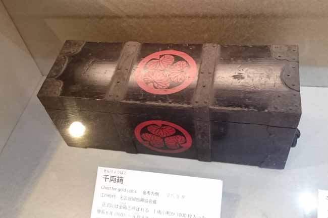 千両箱