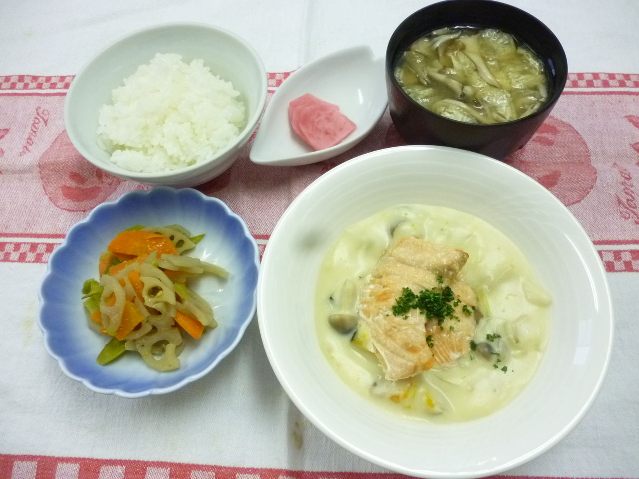 鮭とかぼちゃのシチュー おうよう園の献立紹介