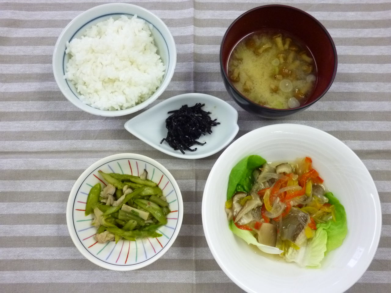 カラスカレイの甘酢あんかけ おうよう園の献立紹介