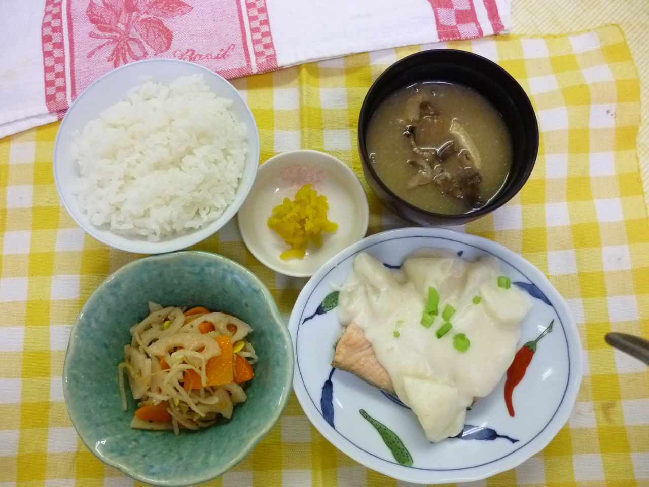 鮭とかぶのクリーム煮 おうよう園の献立紹介