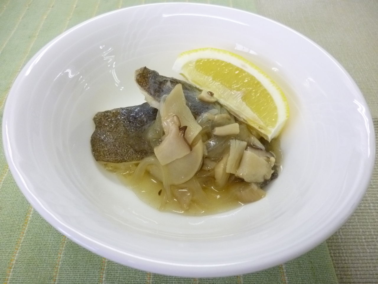 カレイのムニエルきのこソースがけ おうよう園の献立紹介