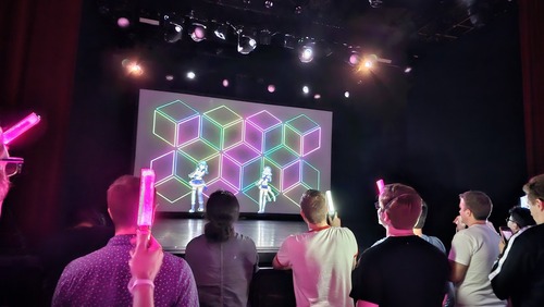 【悲報】ホロライブENの前日にロスで行われたkawaiiのライブ、比較にならないほど小規模だった…