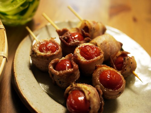 深夜食堂 豚バラトマト巻き
