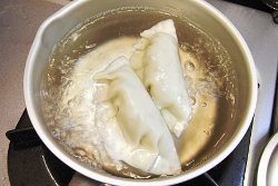 黒砂糖の水餃子