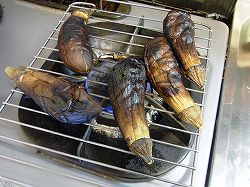 ナスを焼く