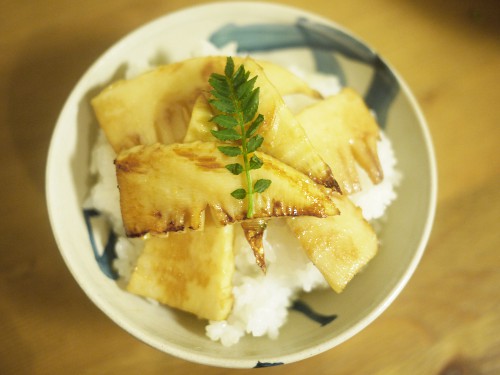 「あさひごはん」(小池田マヤ)の筍のオリーブオイル焼き丼