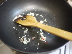 にんにくと鷹の爪