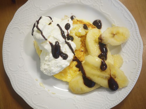「きのう何食べた?」リコッタチーズのパンケーキ(チョコバナナと生クリーム)