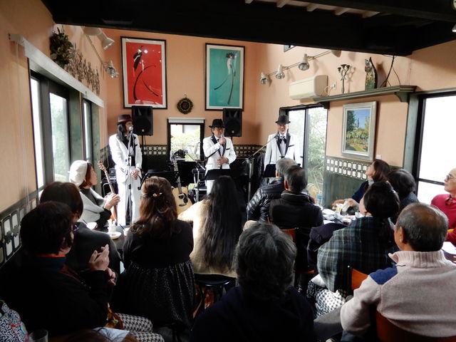 オールウェイズxmasコンサート イン ろくさろん 満月堂