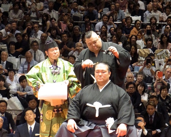 稀勢の里引退荒磯襲名披露大相撲 : 東京倶樂部☆CLUB TOKYO