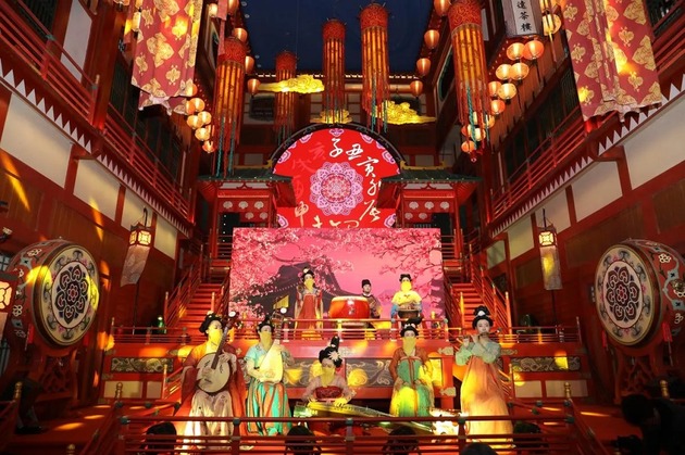 長安十二時辰:西安曲江曼蒂広場 唐風市井生活街区