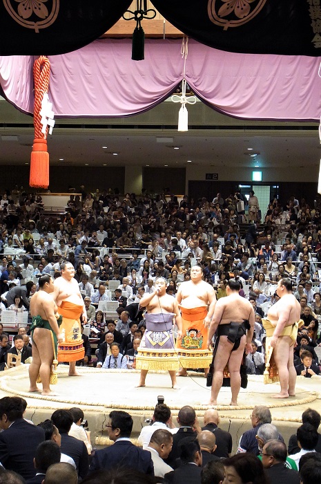 東京倶樂部☆CLUB TOKYO : 稀勢の里引退荒磯襲名披露大相撲