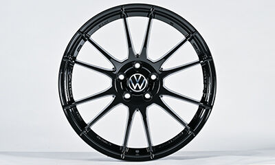 O・Z × maniacs別注モデル「OZ × maniacs Ultraleggera-HLT NERO