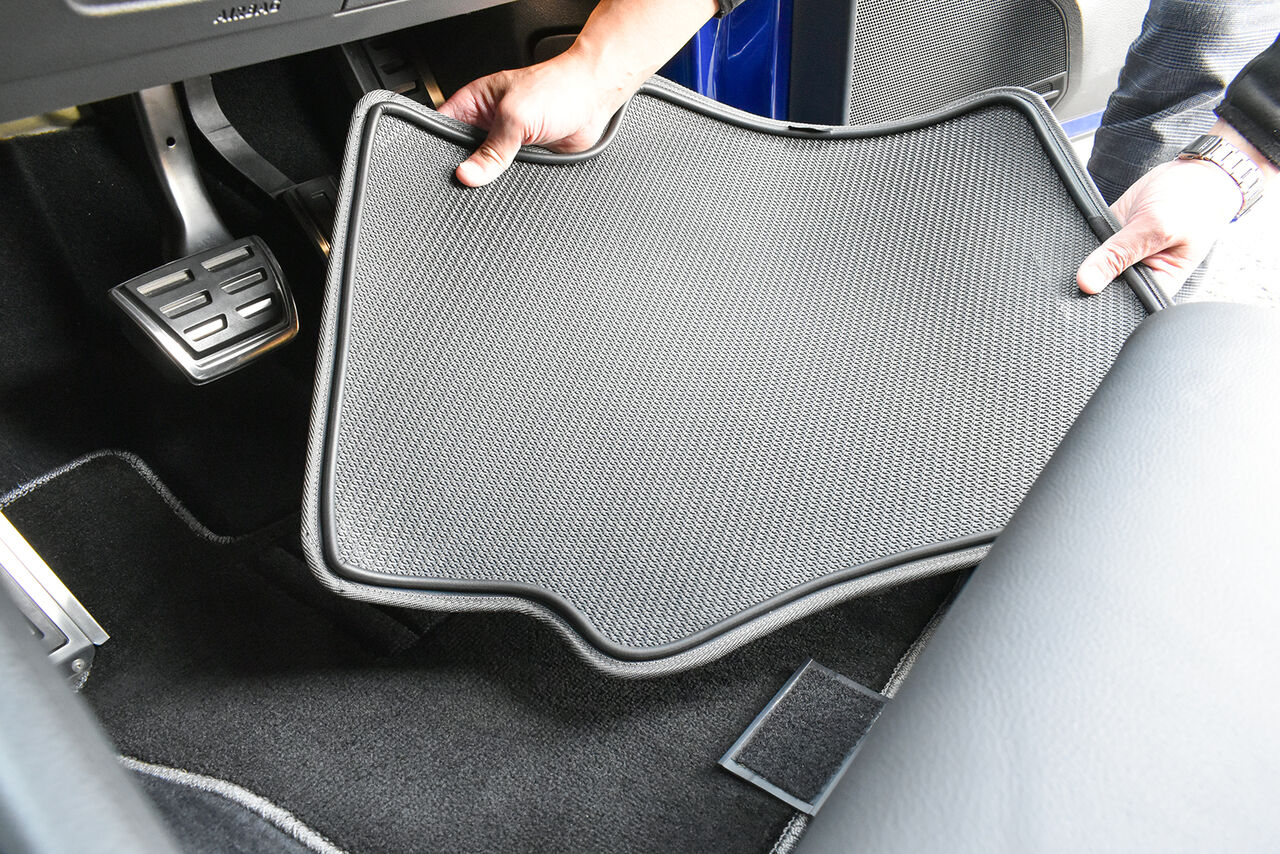 Maniacs オールウェザー マットonマット オールウェザー トランクマット 新発売 Maniacs Blog