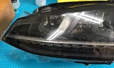 プロテクションフィルム施工中 (2) (1) (2)