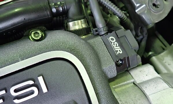 スタッフ日誌】Audi TTRS(8J)に各種のお取り付けさせて頂きました