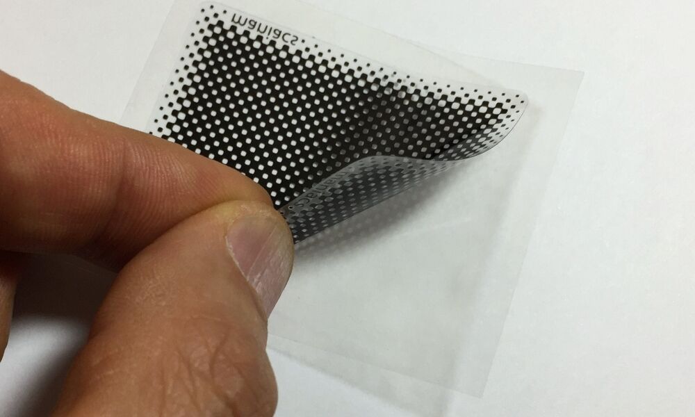 Q ドット グラデーション ベースシールはドラレコの重みで剥がれませんか Maniacs Blog