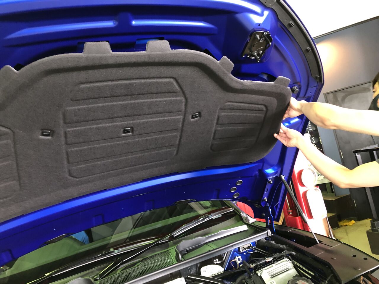 直接受取/着払いも可能】Audi Q5(FY)サウンドアブソーバー 直接受取