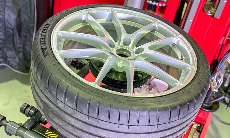 Golf7.5GTIパフォーマンスにOZ × maniacs Leggera-HLT Argento Golf7.5GTIパフォーマンスにOZ × maniacs Leggera-HLT Argento