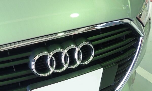 スタッフ日誌 Audi A3sb 8v に前後グロスブラック4 Ringsエンブレムを装着させていただきました Maniacs Blog